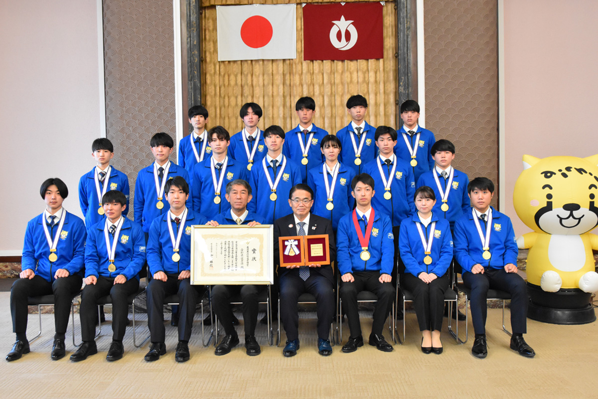 技能五輪全国大会、金賞受賞者、集合写真